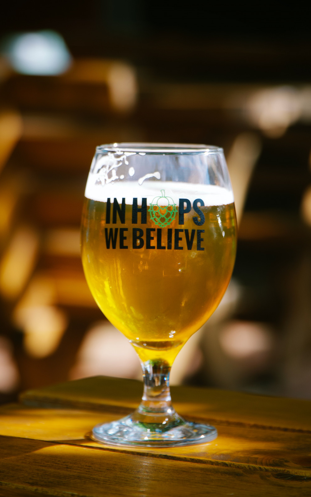 Bière, récupération sportive et spiruline (crédit photo Ivan Aleksic @ Unsplash)